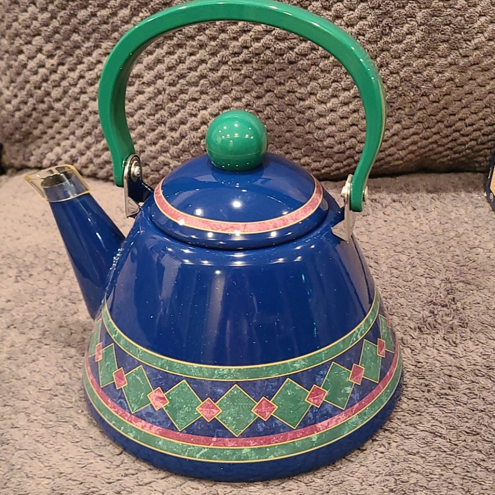 Vintage Pfaltzgraff Tea Pot 2 1/2 Quart